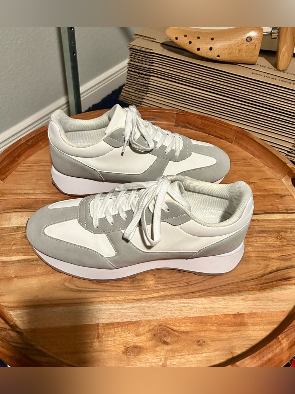 Perry Ellis Stride Sneakers NEW
